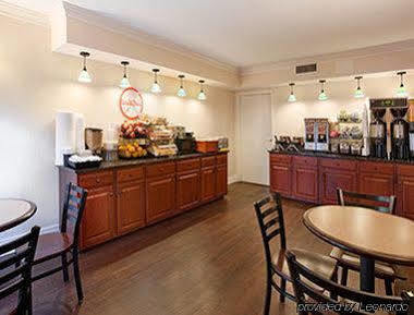Wyndham Garden Washington Dc North